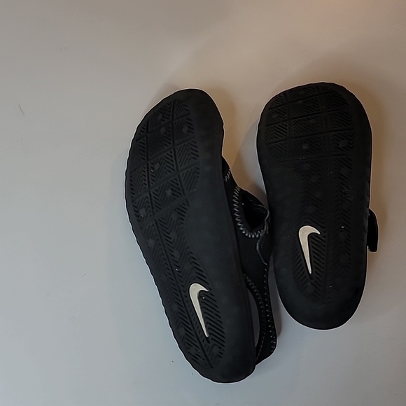 NIKE SUNRAY Closed Toe Sandals Water Shoes Sandals - Picture 5 of 6